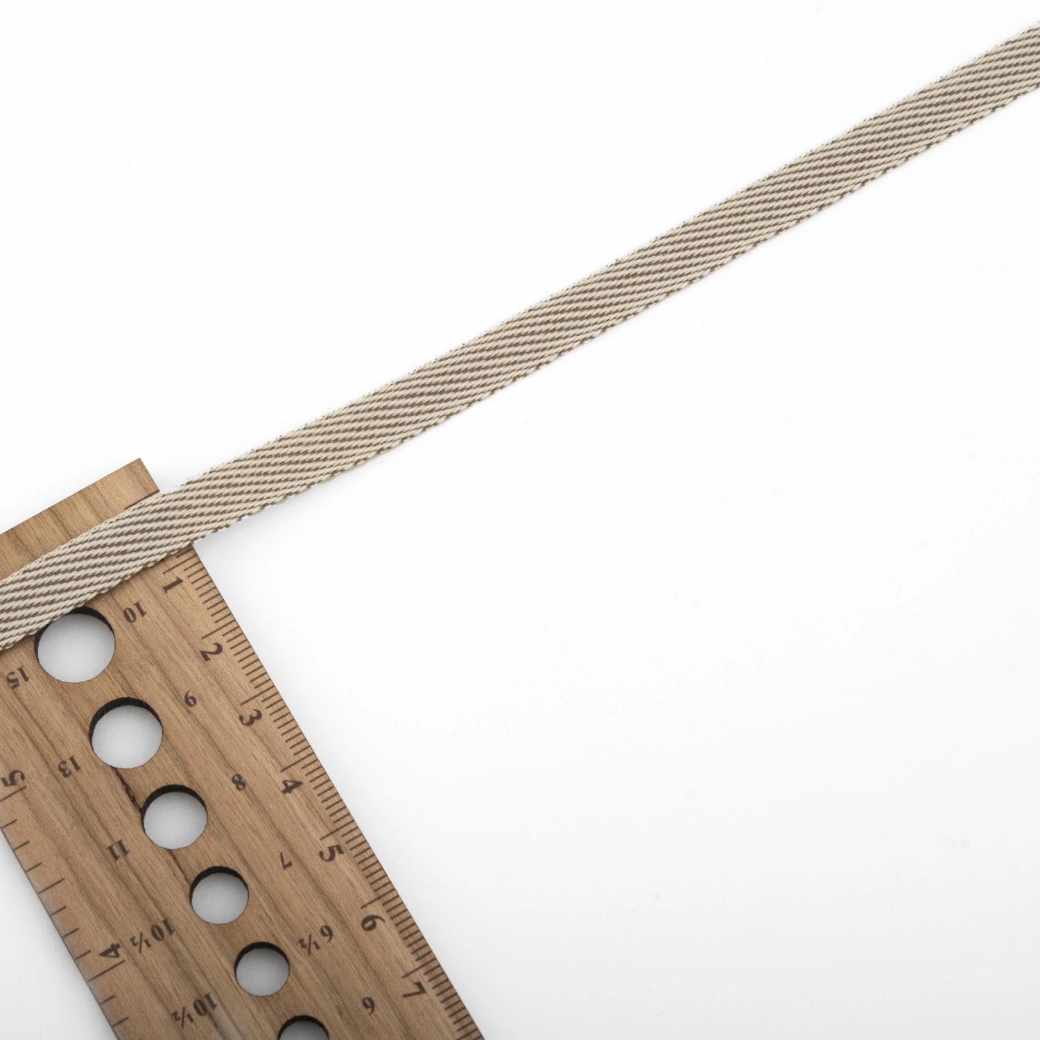 Лента киперная арт.3352, 008мм, цв.0016