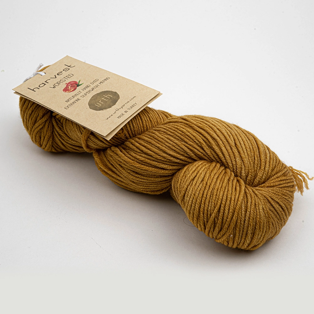 Пряжа URTH YARNS Harvest Worsted 100г pomegranate