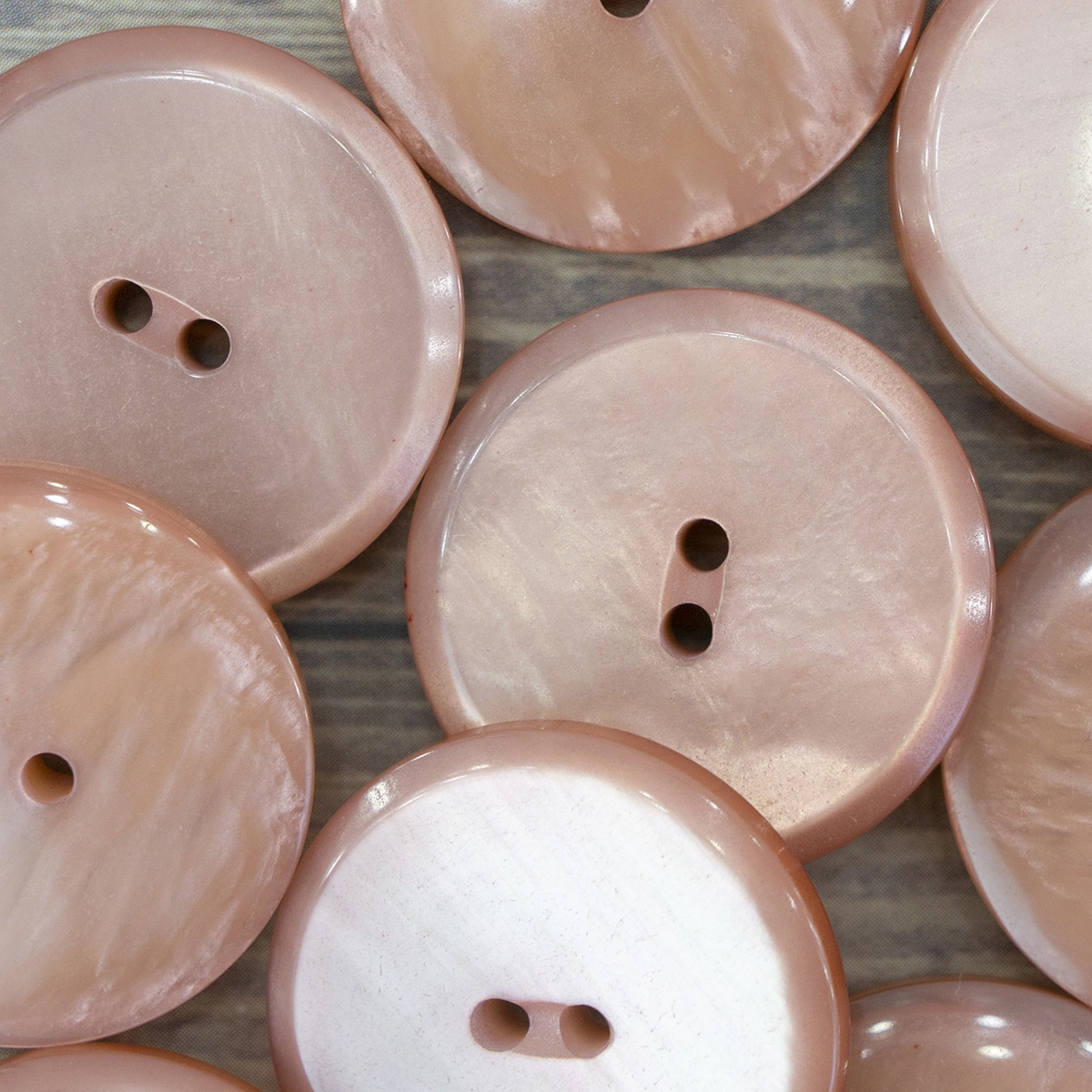 Пуговицы CONCEPT Mother of Pearl, размер 44 (28 мм), COL.58