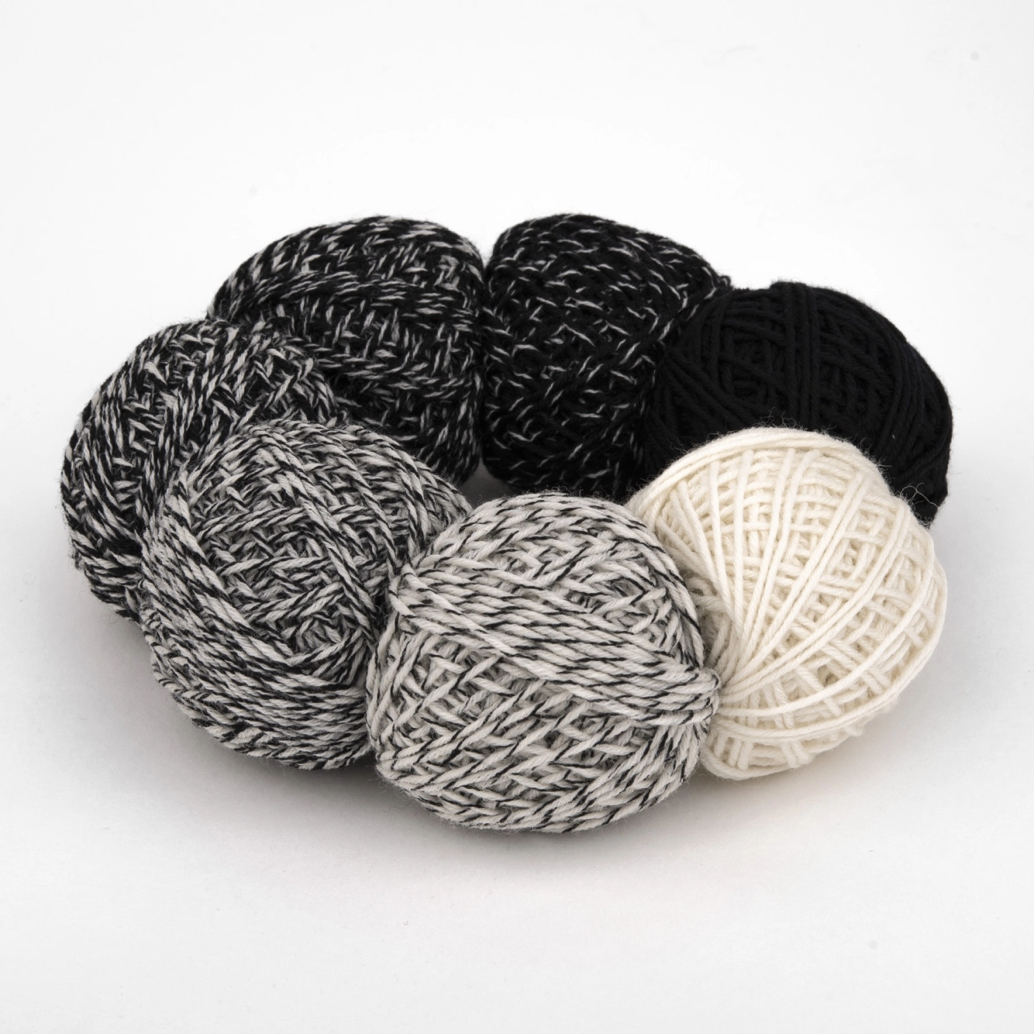 Пряжа Schoppel Zauber Perlen 100г 2417